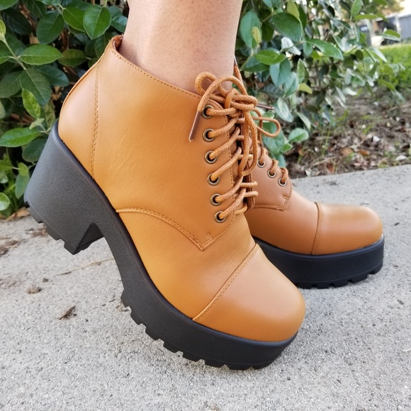 Shoes - Chunky 90s Grunge Platform Ankle Booties